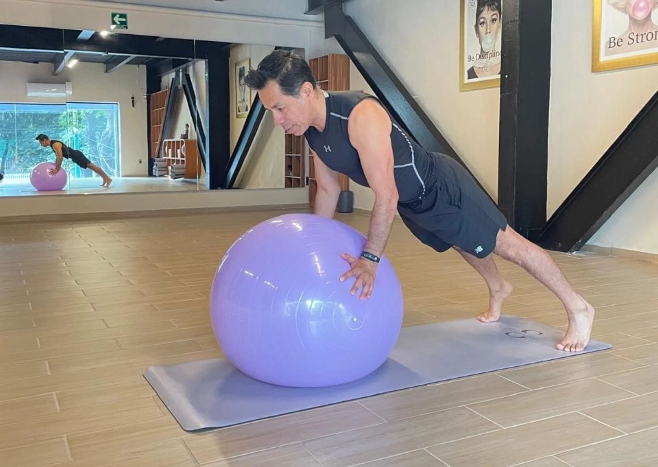Clase de Pilates Ball en Sananda